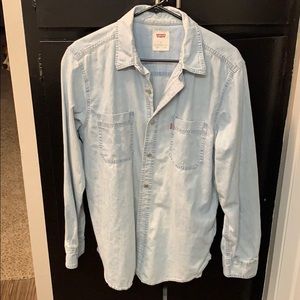 Vintage Levi’s Denim Button Down Shirt Medium